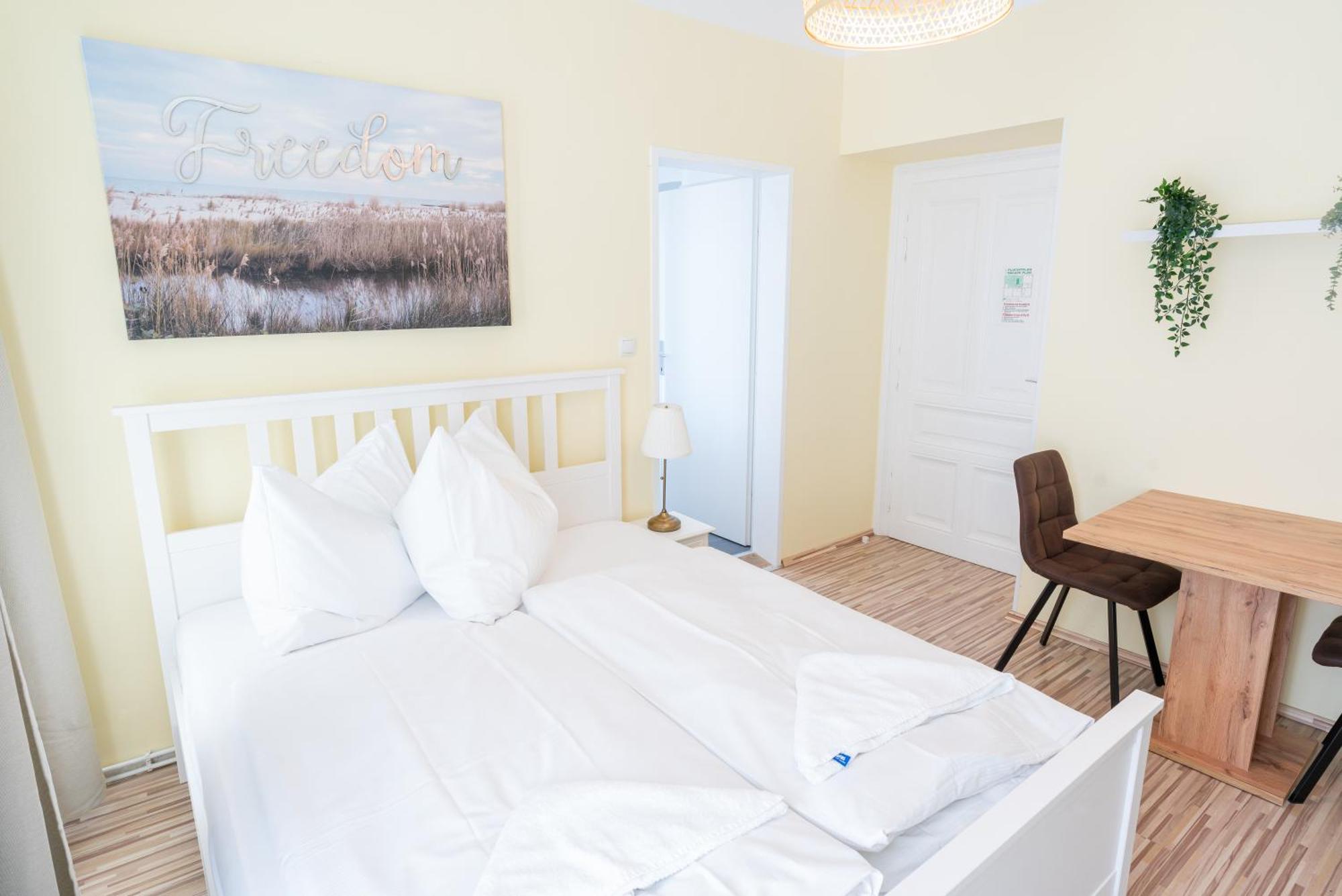 Hotel Schoenbrunn Wina Bagian luar foto