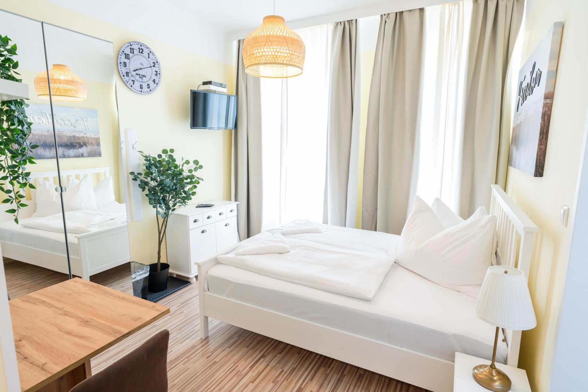 Hotel Schoenbrunn Wina Bagian luar foto
