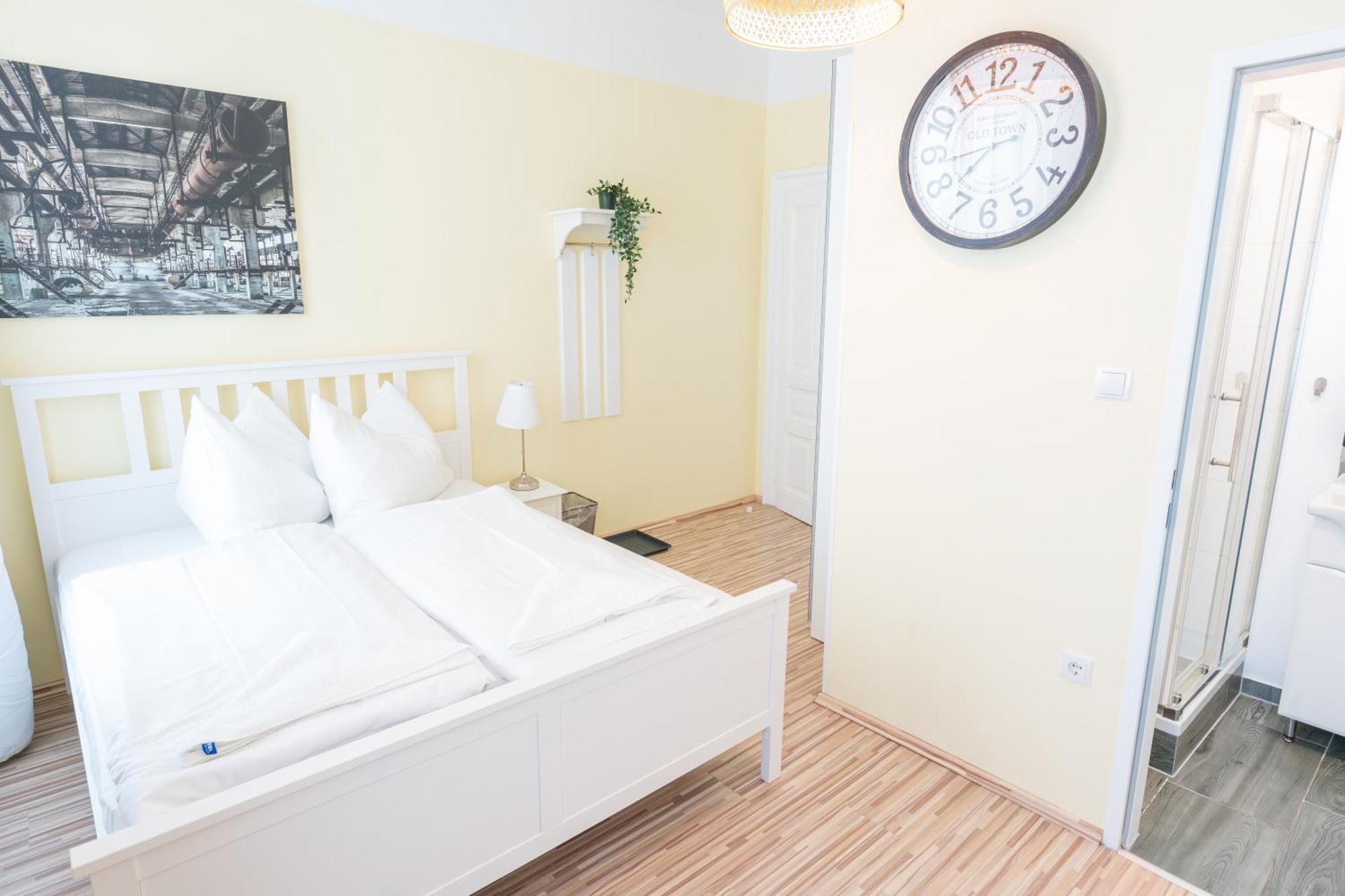 Hotel Schoenbrunn Wina Bagian luar foto