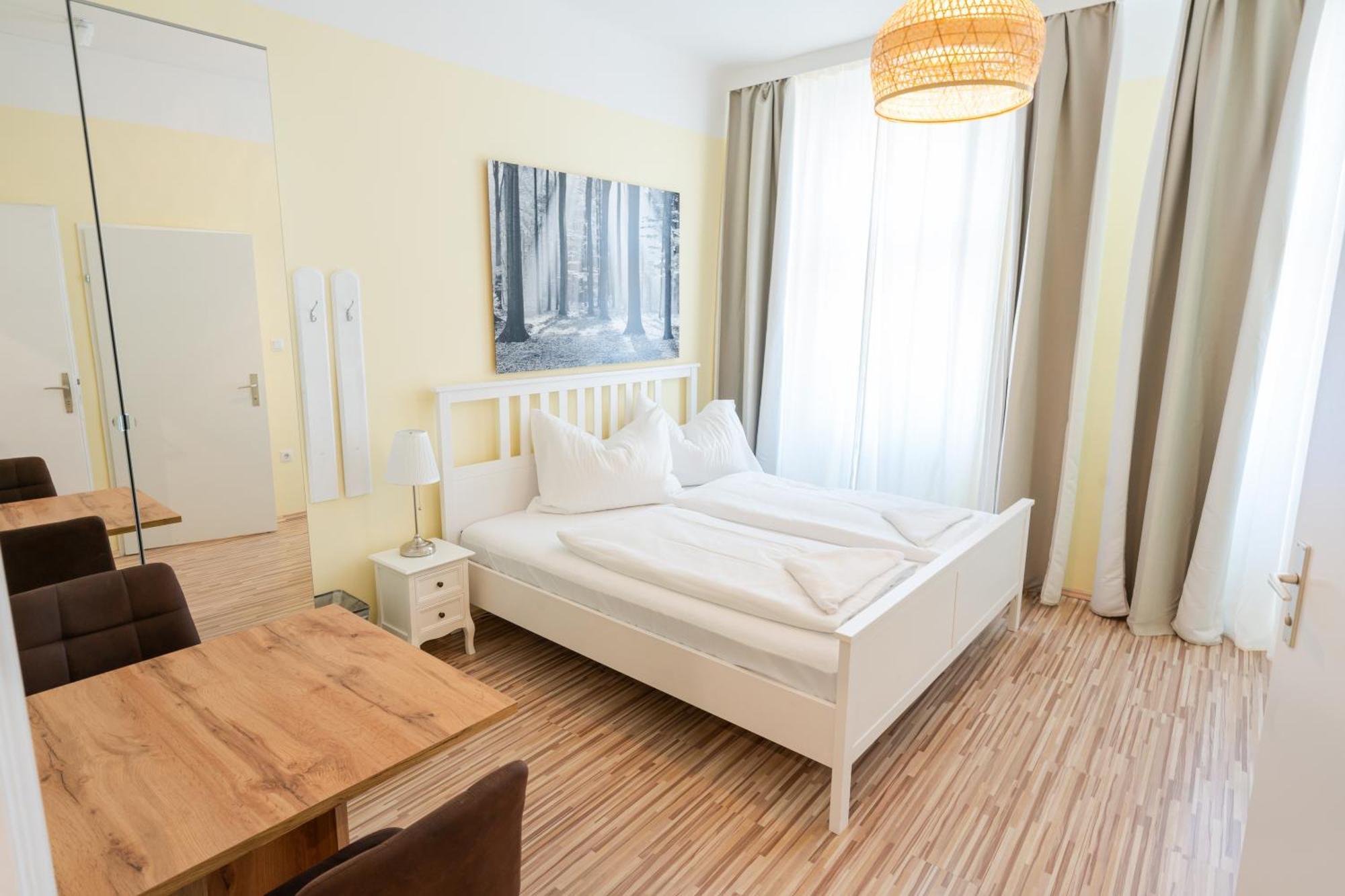 Hotel Schoenbrunn Wina Bagian luar foto