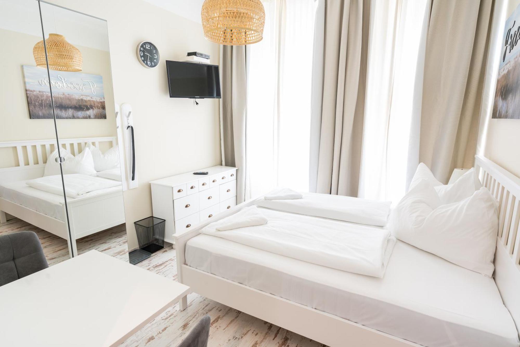 Hotel Schoenbrunn Wina Bagian luar foto