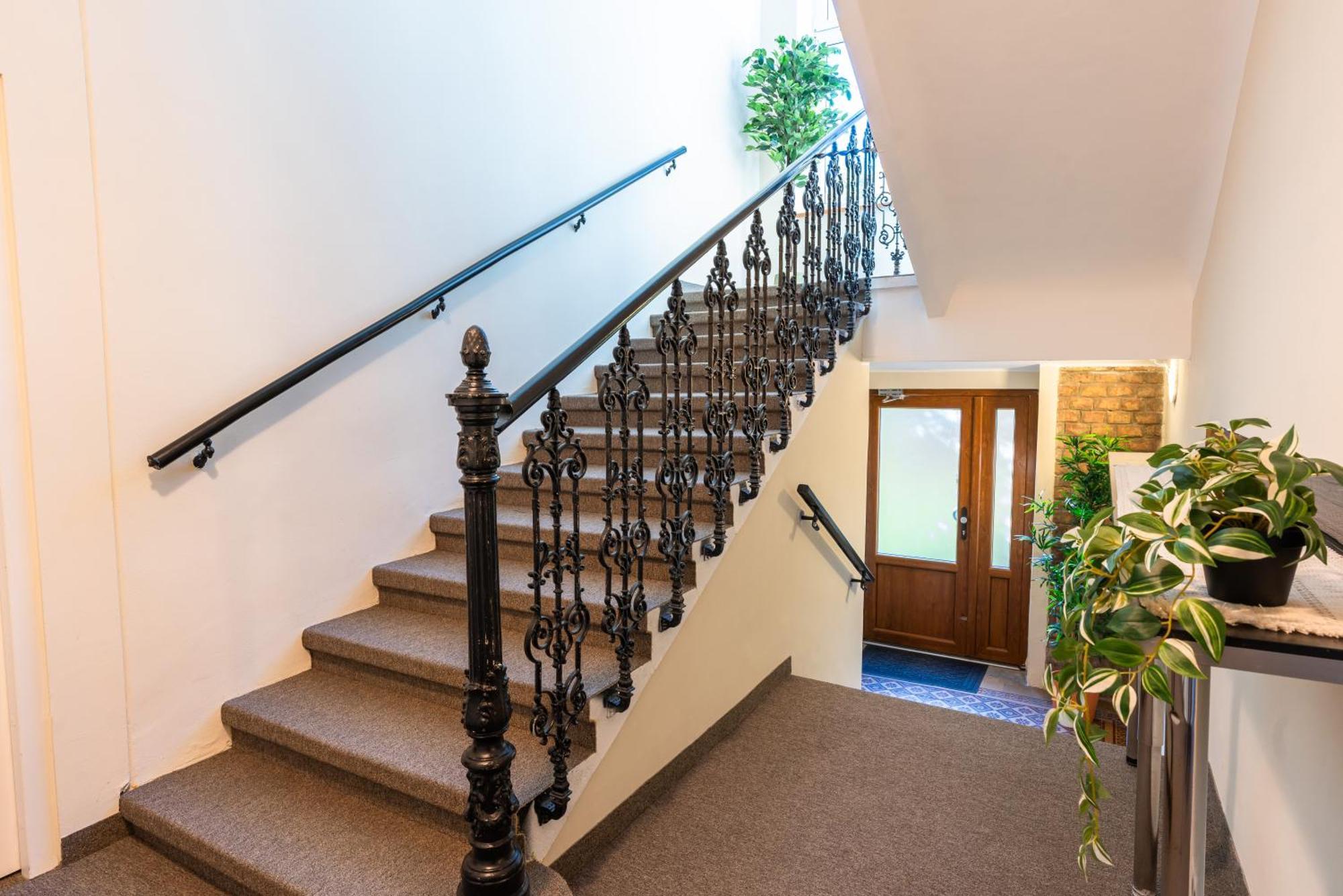 Hotel Schoenbrunn Wina Bagian luar foto